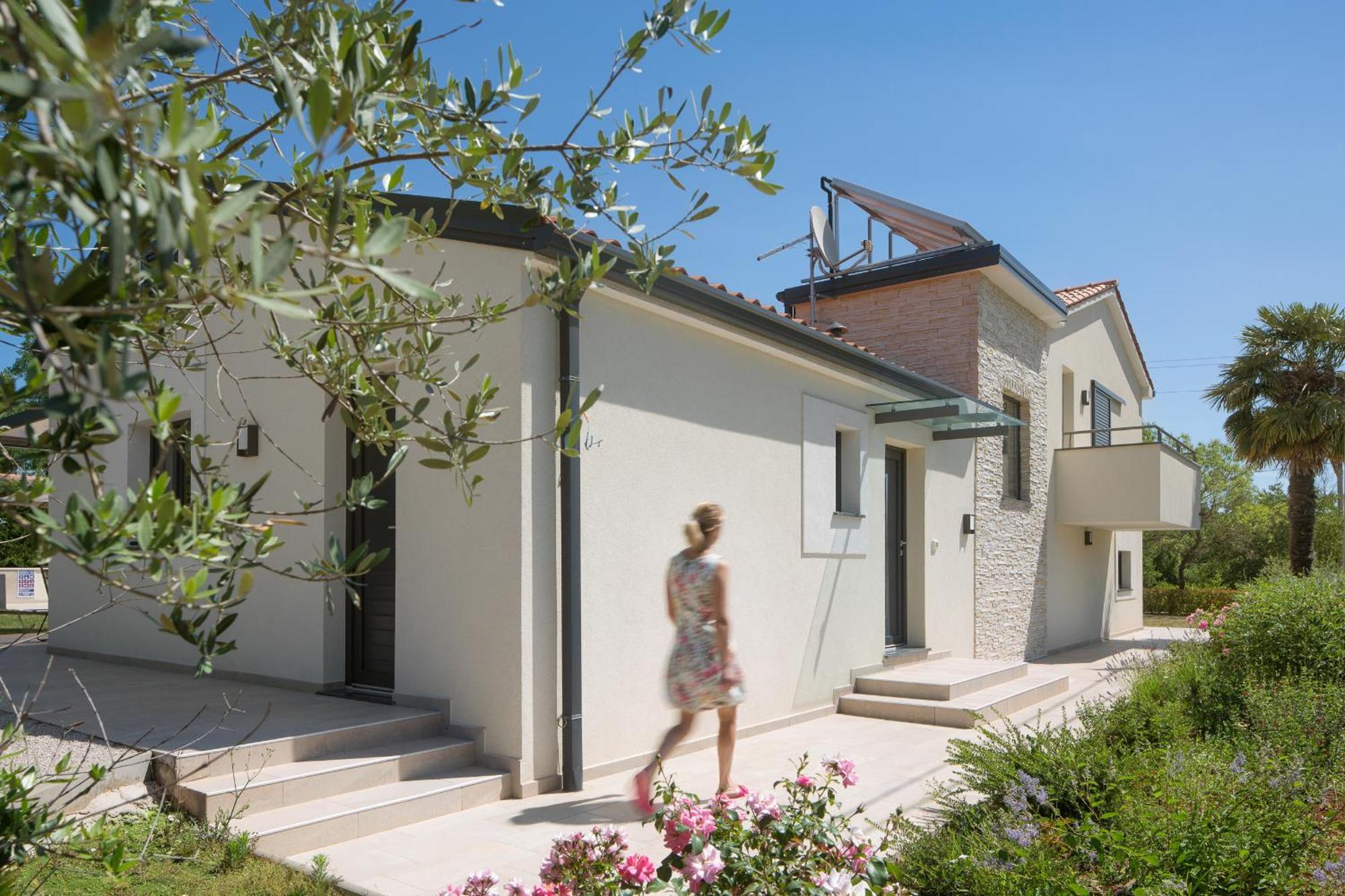 Villa Del Sol With Large Garden Perfect For Families Labin  Exterior photo